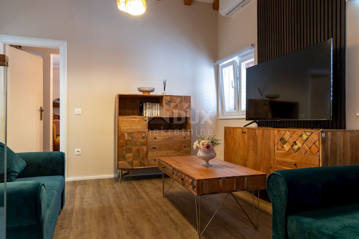 Haus Zu verkaufen - ŠIBENSKO-KNINSKA ROGOZNICA