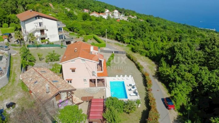 Dom na predaj 500 m² – Poljane
