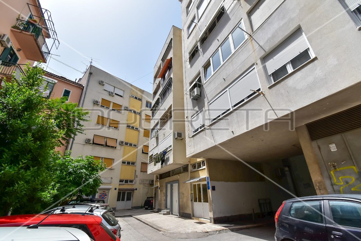 Apartmán Na predaj - SPLITSKO-DALMATINSKA SPLIT