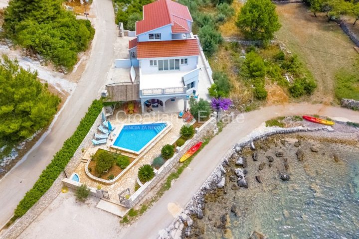 Kuća na prodaju 460 m² – Korčula