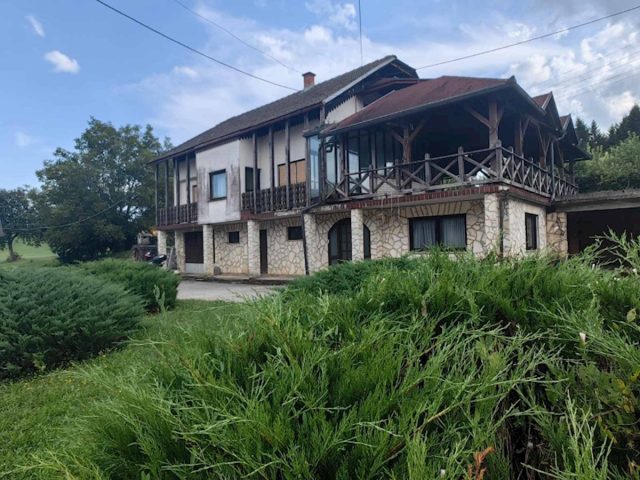 Dom na sprzedaż 194 m² – Jurovski Brod