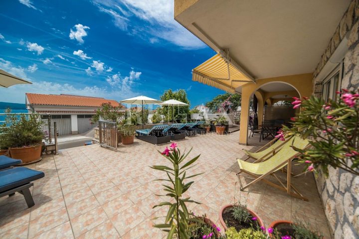 Hiša na predaj 350 m² – Dramalj