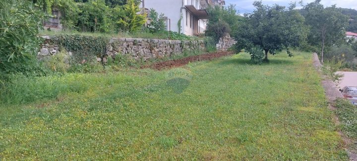 Terrain à vendre 730 m² – Poljane