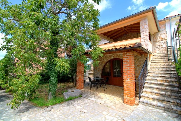House for sale 150 m² – Dobrinj