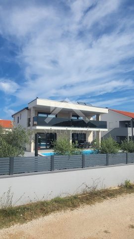 Dom Na predaj - Zadarska Vir - foto 3/18
