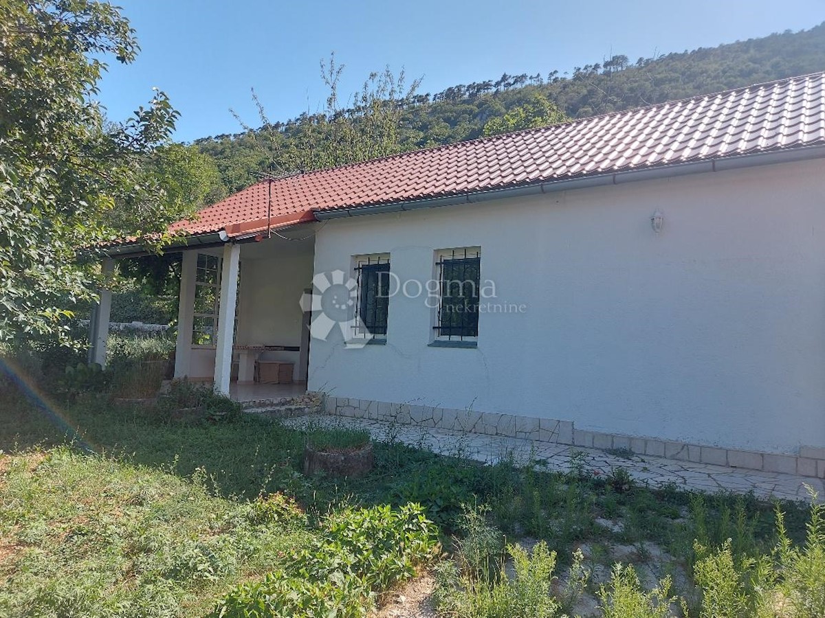 Hiša Na predaj - PRIMORSKO-GORANSKA VINODOLSKA OPĆINA