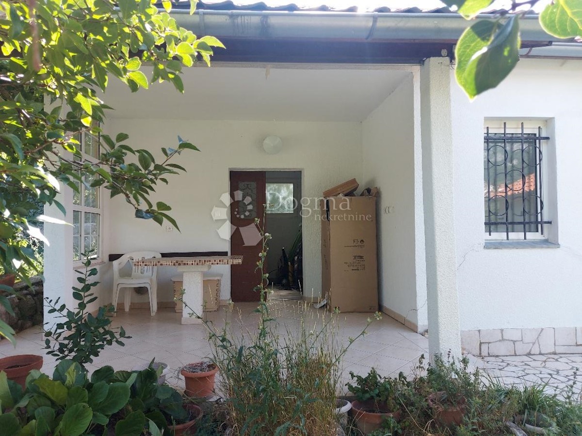 Hiša Na predaj - PRIMORSKO-GORANSKA VINODOLSKA OPĆINA