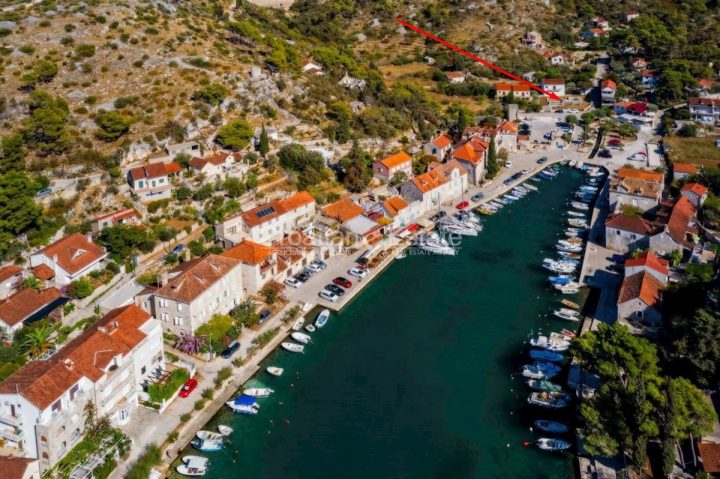 Parcela na predaj 654 m² – Brač