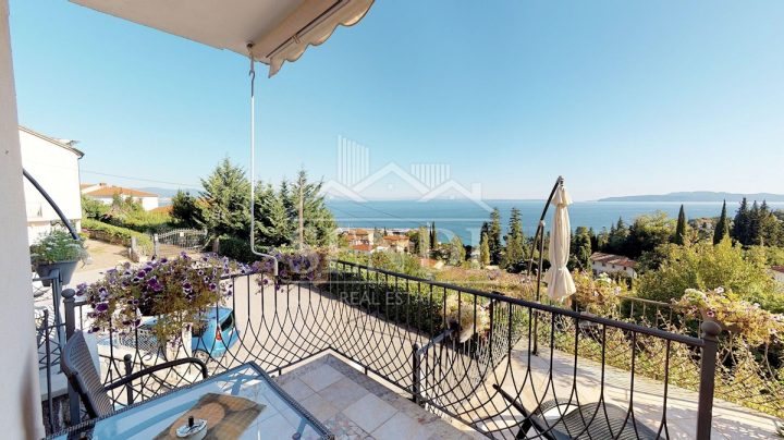 Appartement à louer 120 m² – Ičići