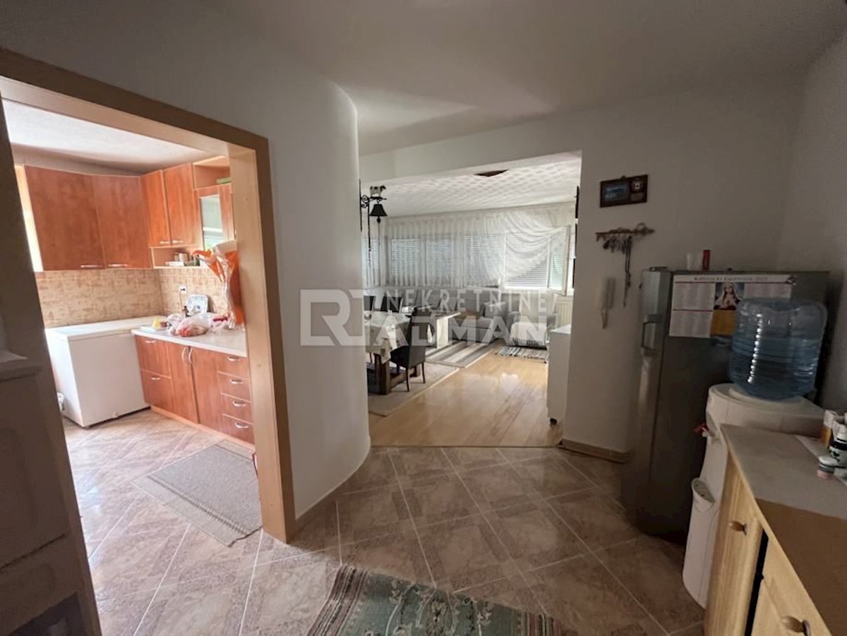 House For sale - SPLITSKO-DALMATINSKA KAŠTELA