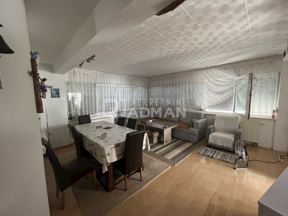 House For sale - SPLITSKO-DALMATINSKA KAŠTELA