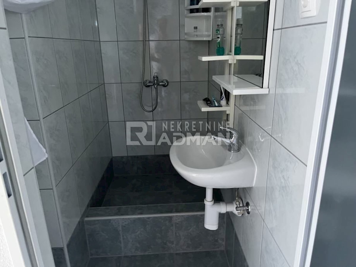 House For sale - SPLITSKO-DALMATINSKA KAŠTELA