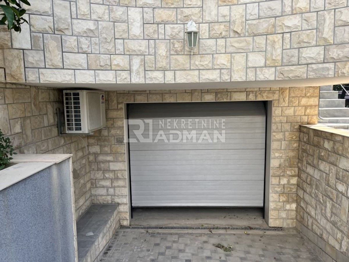 House For sale - SPLITSKO-DALMATINSKA KAŠTELA
