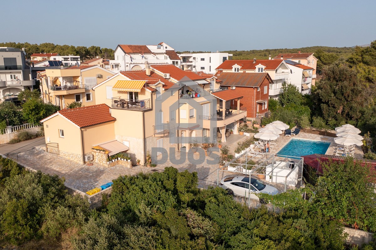 Hiša Na predaj - ŠIBENSKO-KNINSKA ŠIBENIK