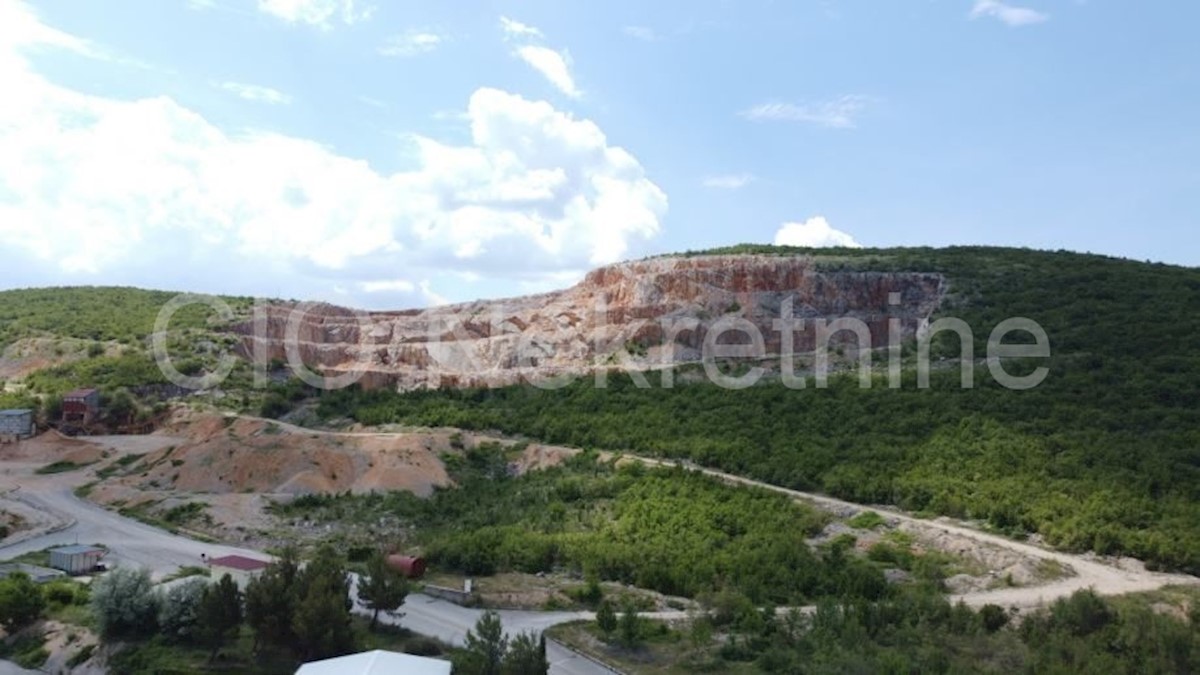 Terrain À vendre - SPLITSKO-DALMATINSKA DICMO