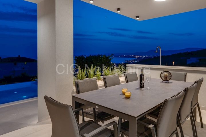 Dom na predaj 300 m² – Split