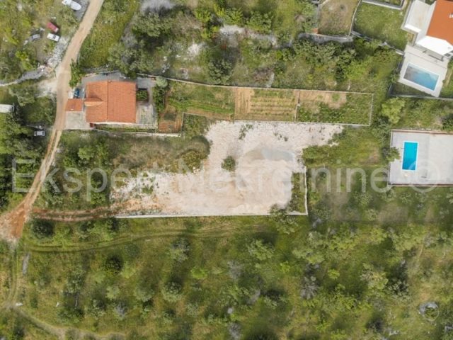 Pozemek na prodej 1880 m² – Vinišće