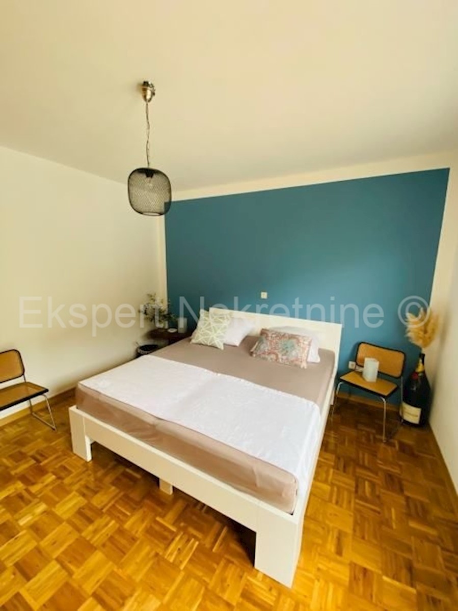 Casa In vendita - SPLITSKO-DALMATINSKA SPLIT