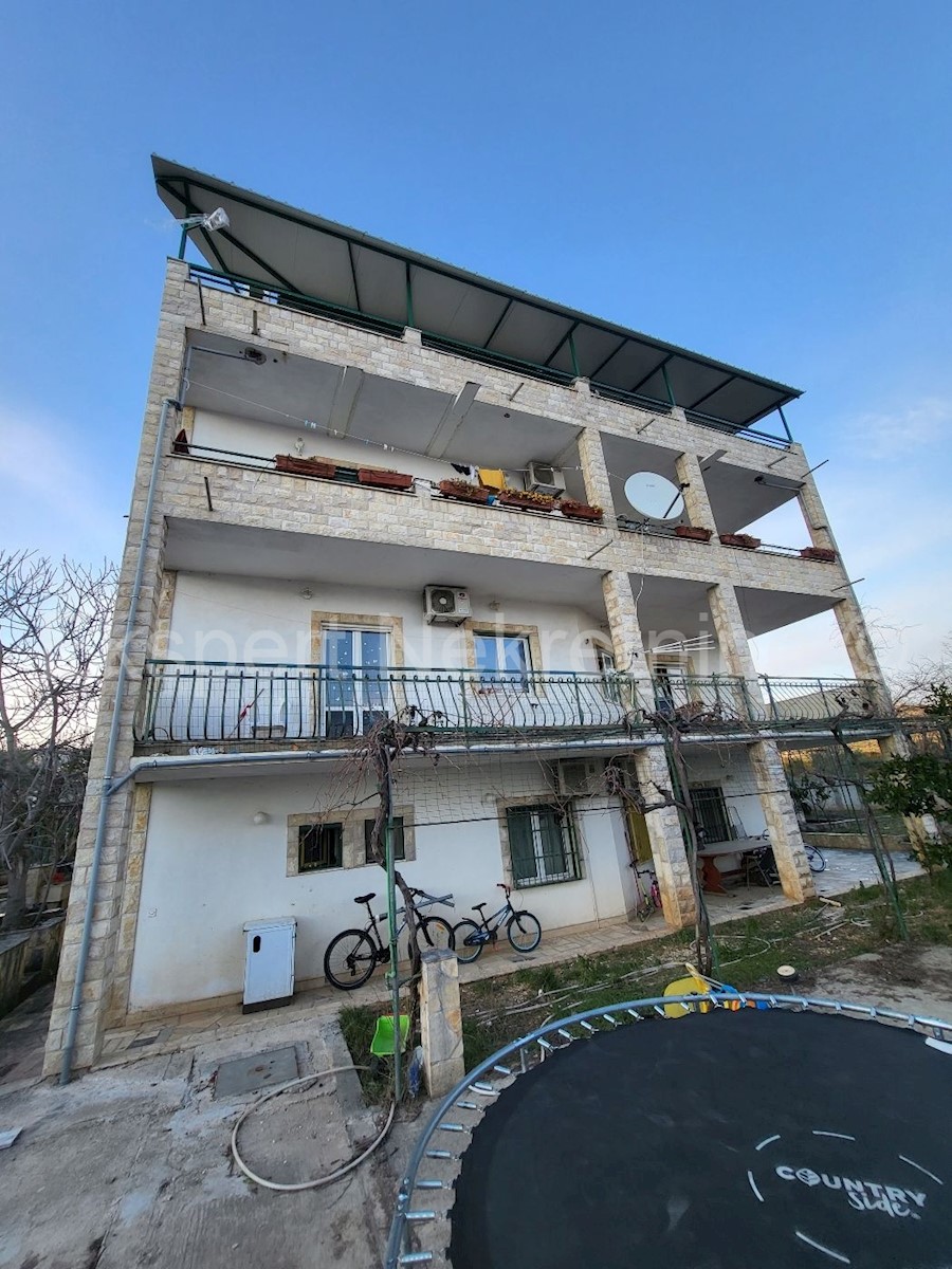 Casa In vendita - SPLITSKO-DALMATINSKA TROGIR