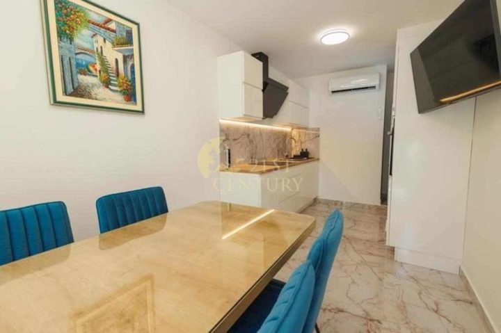 Apartmán k pronájmu 60 m² – Split
