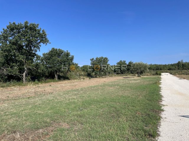 Terreno in vendita 550 m² – Peroj