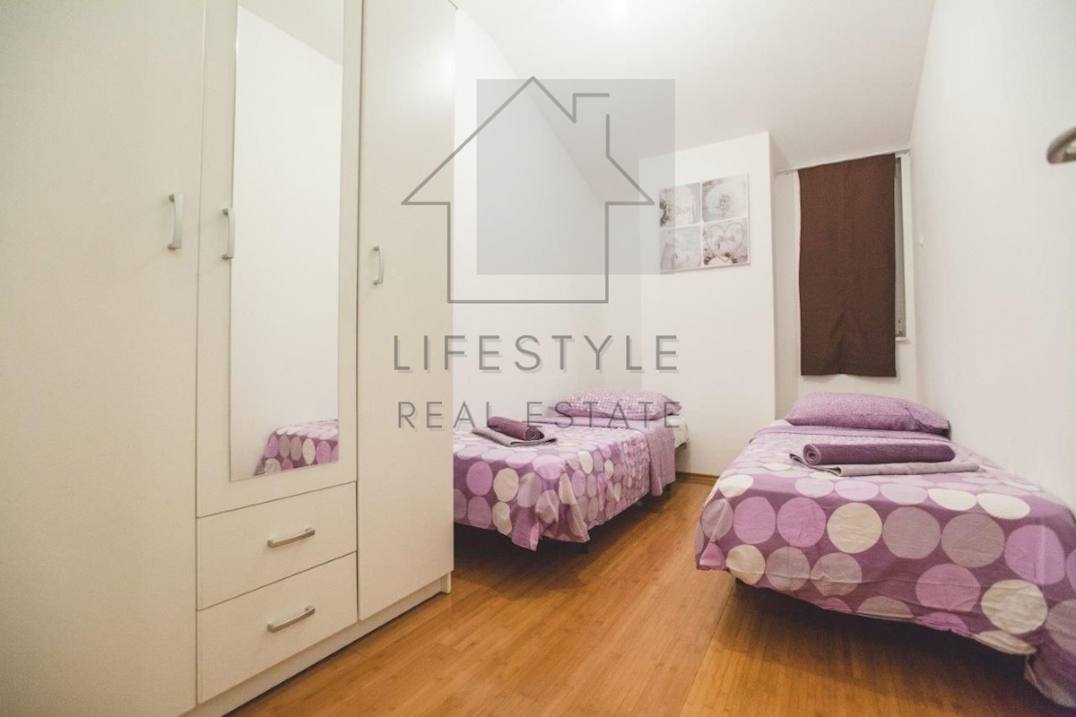 Flat For sale - SPLITSKO-DALMATINSKA PODSTRANA