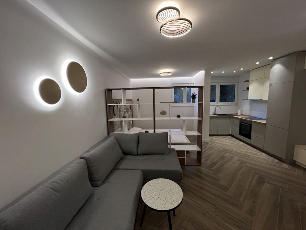 Apartment Zu verkaufen - SPLITSKO-DALMATINSKA SPLIT