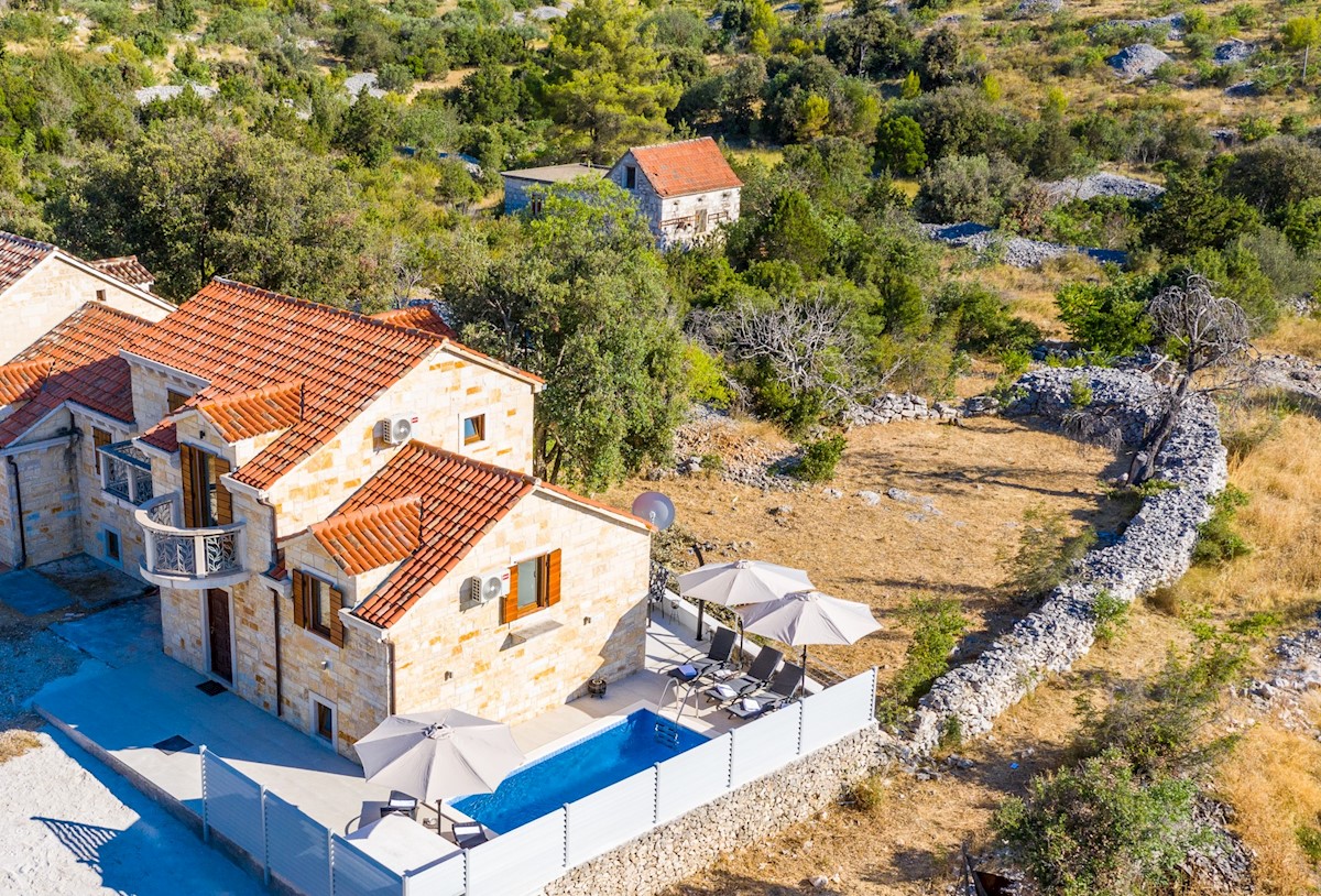 Haus Zu verkaufen - SPLITSKO-DALMATINSKA BRAČ