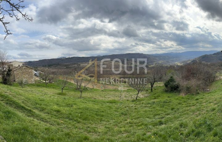 Terrain à vendre 2744 m² – Buzet