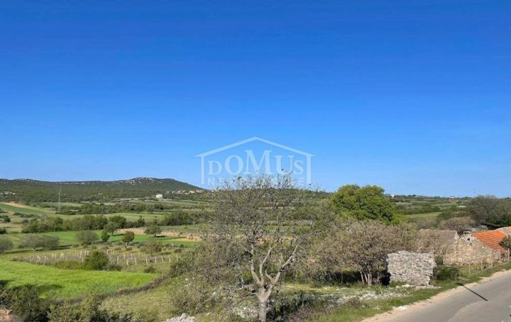 Terreno in vendita 1050 m² – Velim