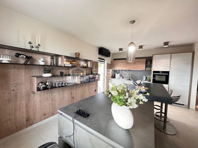 Apartmán na predaj 217 m² – Marinići