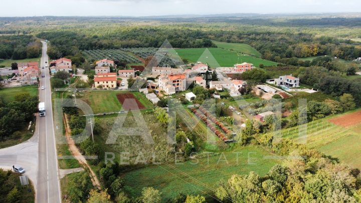 Grundstück zu verkaufen 1071 m² – Višnjan