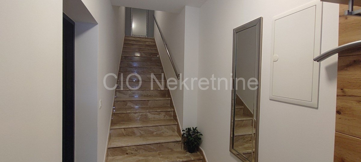 Maison À vendre - SPLITSKO-DALMATINSKA OMIŠ