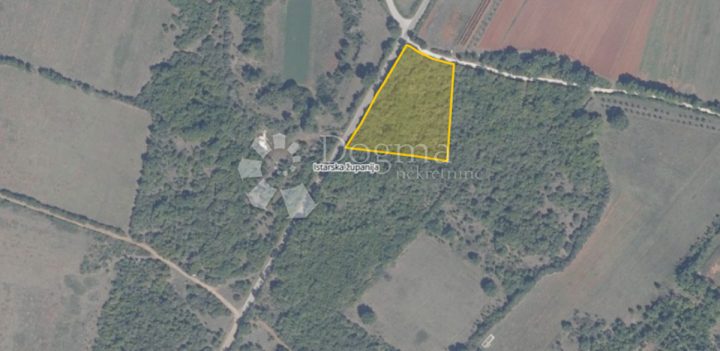 Pozemek na prodej 5788 m² – Valtura