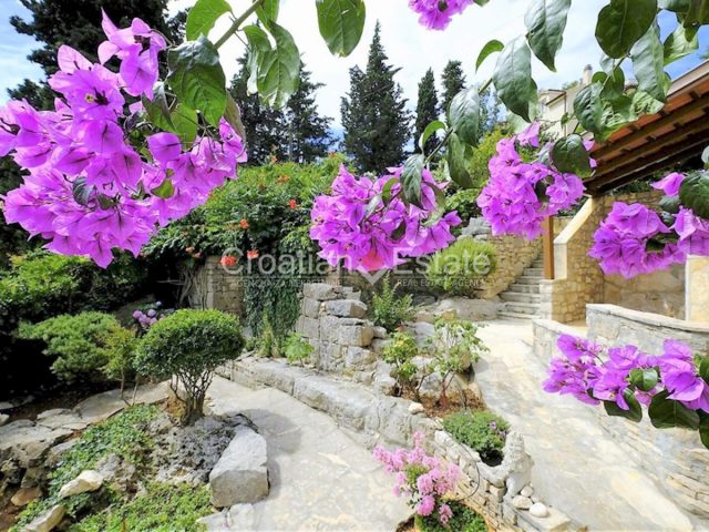 Maison à vendre 300 m² – Brač