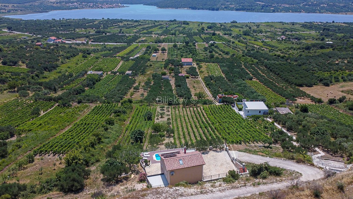 Haus Zu verkaufen - ŠIBENSKO-KNINSKA ŠIBENIK