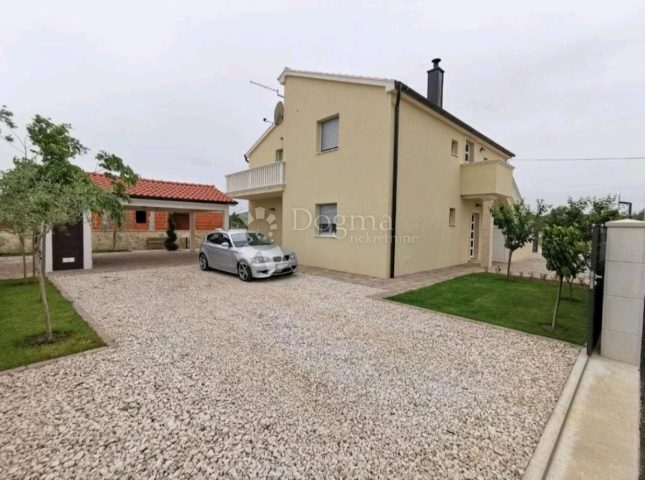 Hiša Na predaj - šibensko-kninska Vodice - foto 2/7