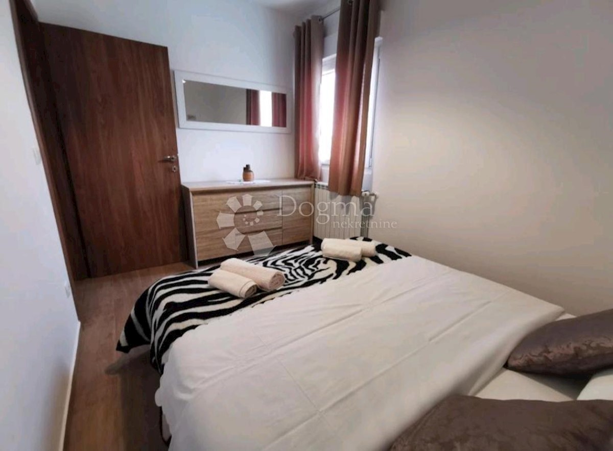 Dom Na predaj - ŠIBENSKO-KNINSKA VODICE