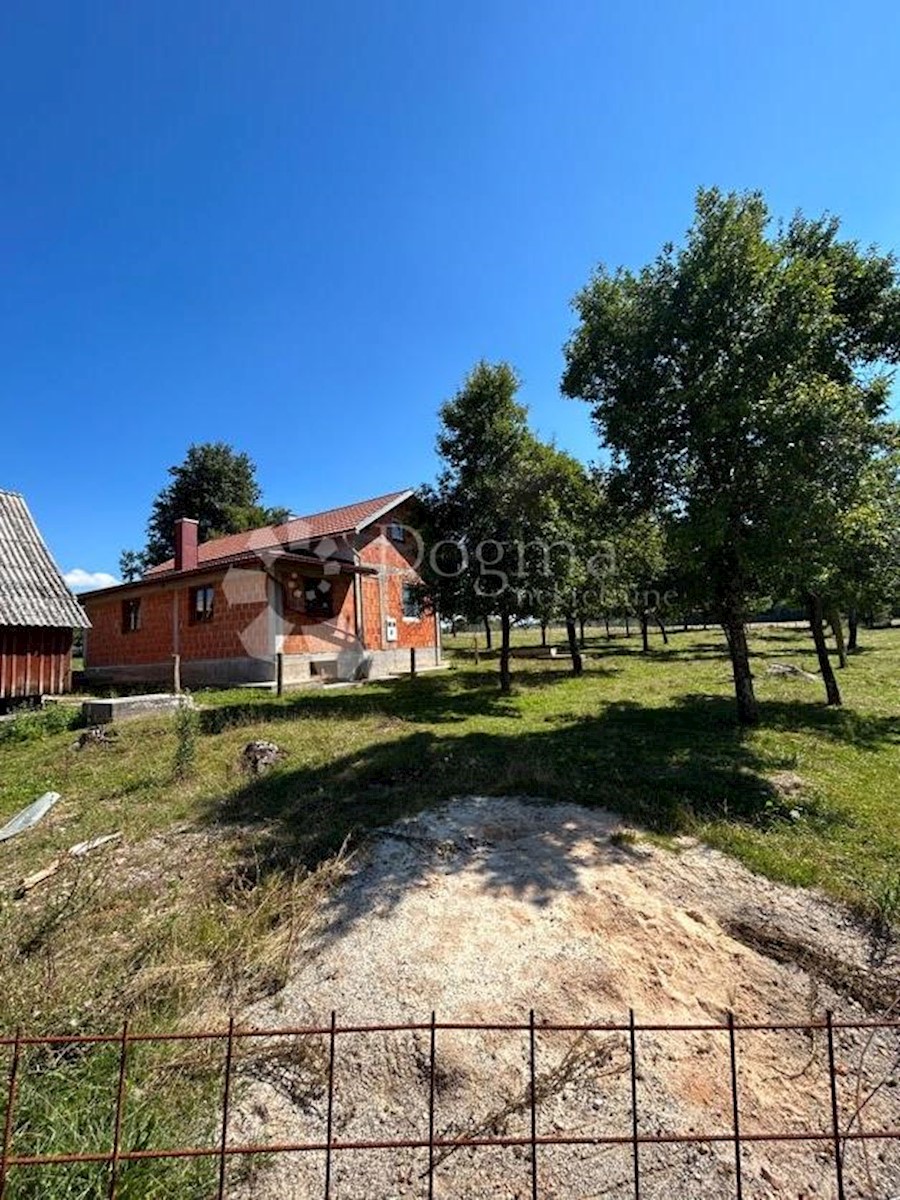 House For sale - LIČKO-SENJSKA GOSPIĆ