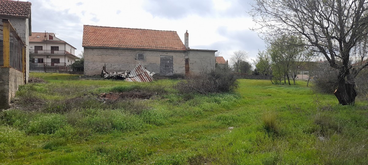 Haus Zu verkaufen - ŠIBENSKO-KNINSKA ŠIBENIK