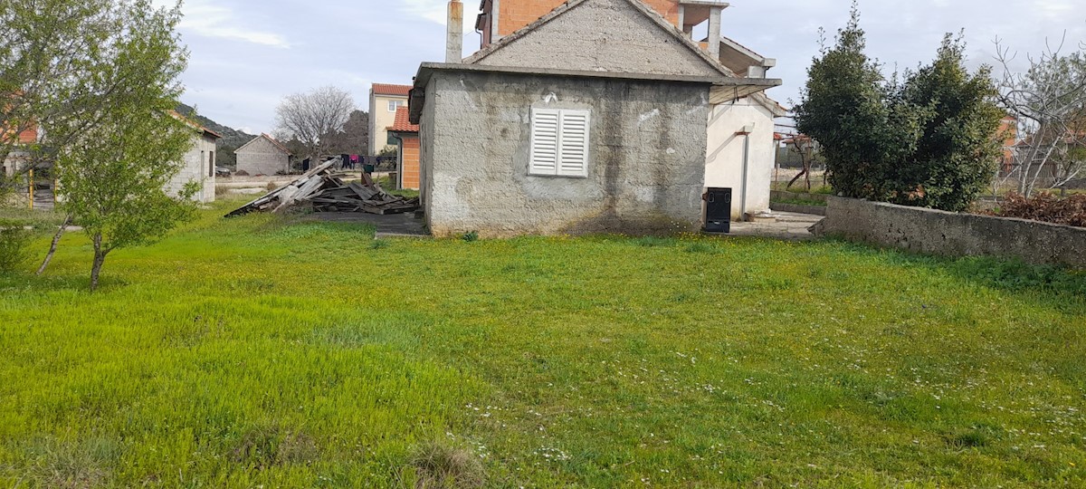 Haus Zu verkaufen - ŠIBENSKO-KNINSKA ŠIBENIK