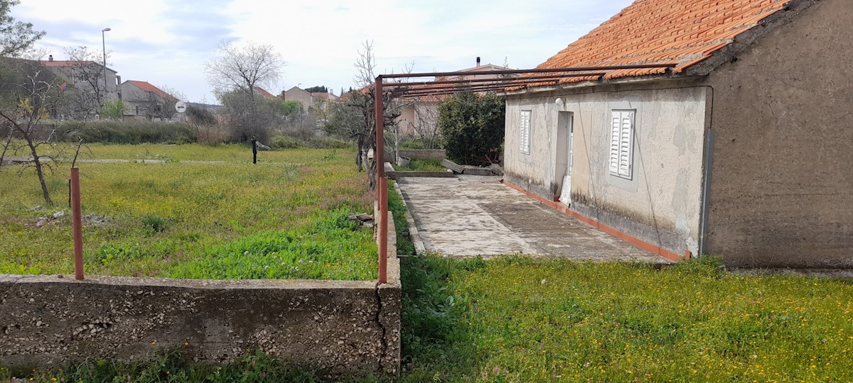 Casa In vendita - ŠIBENSKO-KNINSKA ŠIBENIK