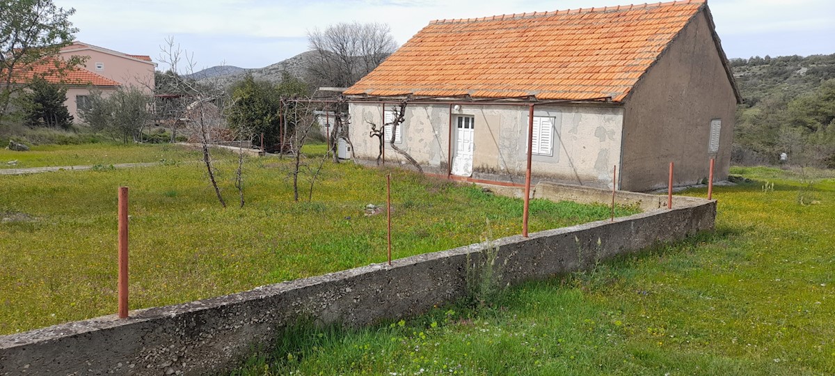 Haus Zu verkaufen - ŠIBENSKO-KNINSKA ŠIBENIK