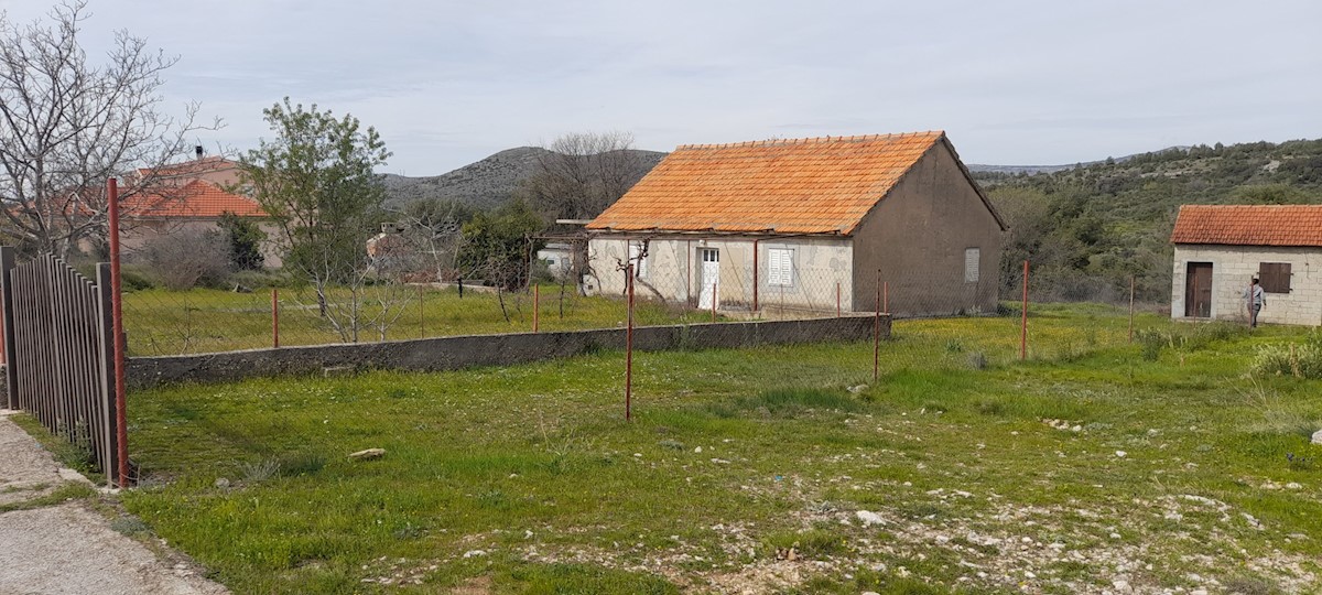 Haus Zu verkaufen - ŠIBENSKO-KNINSKA ŠIBENIK