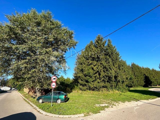 Grundstück zu verkaufen 1027 m² – Gospić