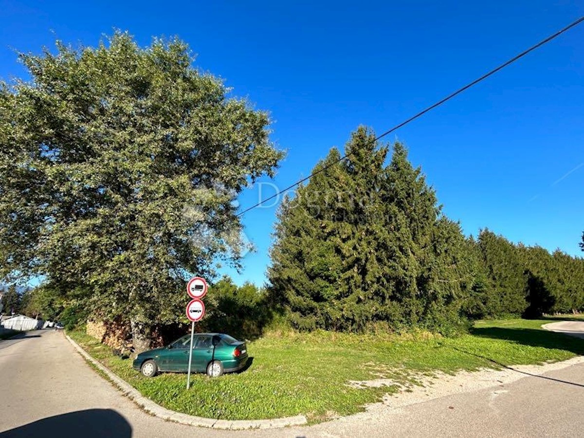 Land For sale - LIČKO-SENJSKA GOSPIĆ