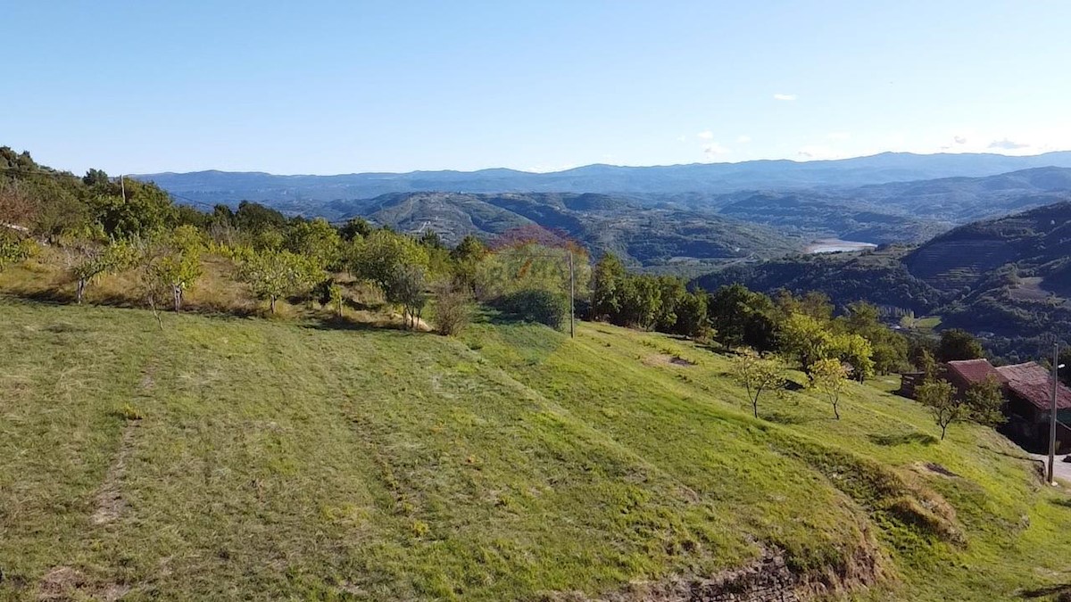 Parcela Na predaj - ISTARSKA PAZIN