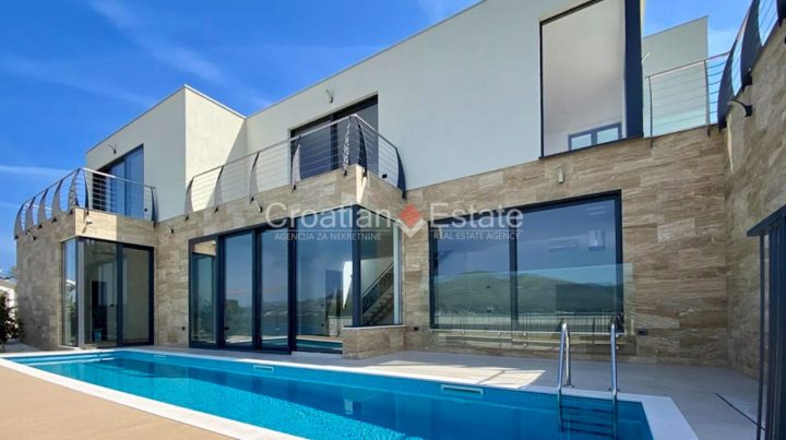 Hiša na predaj 322 m² – Čiovo