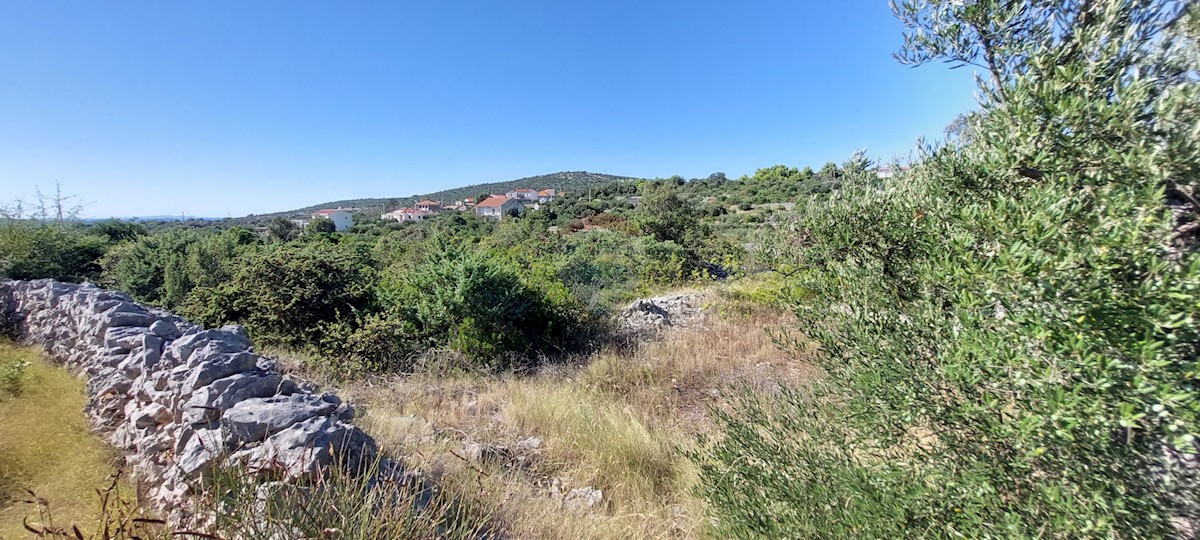 Land For sale - ŠIBENSKO-KNINSKA ROGOZNICA