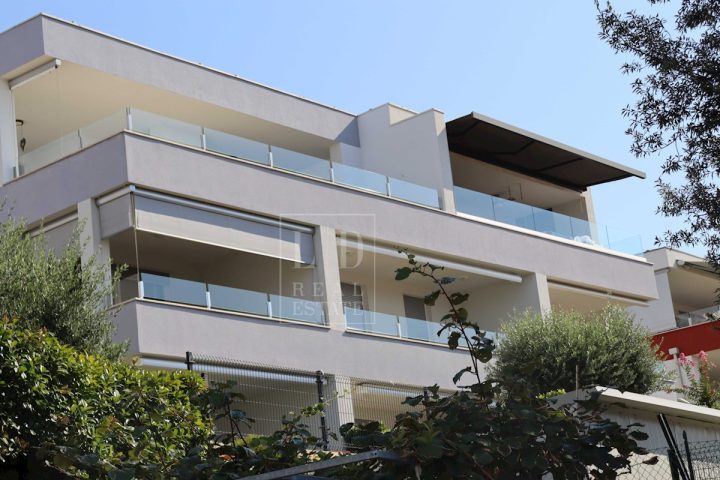 Apartment zu verkaufen 86 m² – Novigrad